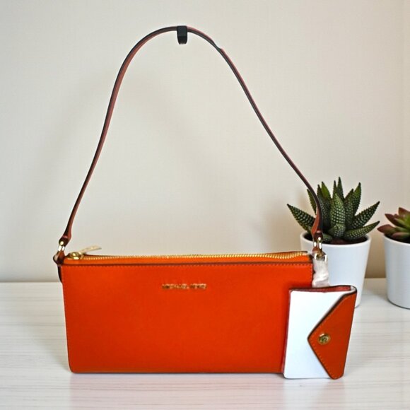 Michael Kors Vincent medium Saffiano leather pochette (NWT) - Picture 1 of 5